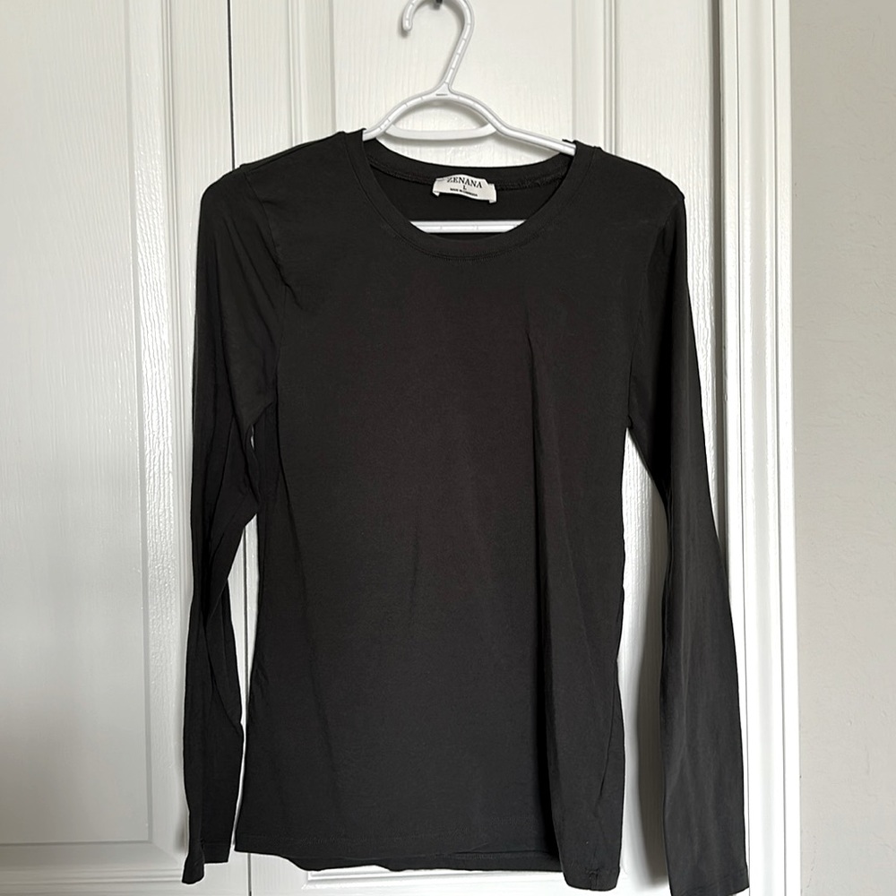 Large never worn Long sleeves gray crew neck shirt